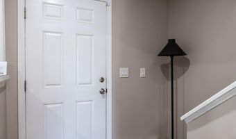 46 Broadview Ave, Auburn, ME 04210
