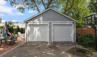 157 Arnold Ave, Cranston, RI 02905