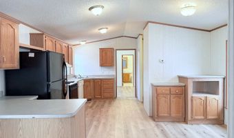 540 Azalea Ln, Altoona, WI 54720