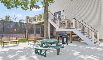5300 HOLMES RUN Pkwy 1206, Alexandria, VA 22304