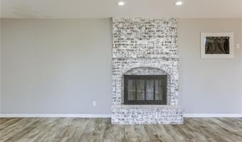 847 Lake Viking Ter, Altamont, MO 64620