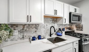 4002 LINKWOOD Rd D, Baltimore, MD 21210