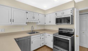2206 FORT WARD Pl, Alexandria, VA 22304