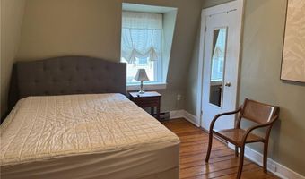 4 Hammond St 5, Newport, RI 02840