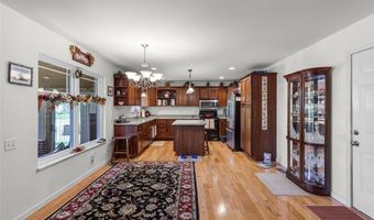 428 Melanie Meadows Ln, Ballwin, MO 63021