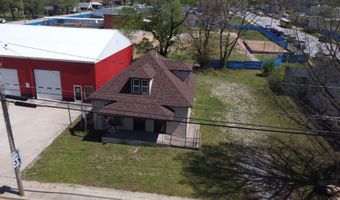 902 N Jefferson St, Ava, MO 65608