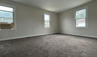 135 W Chrystal St, Andover, NJ 07801