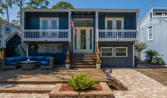 310 MAGNOLIA St, Atlantic Beach, FL 32233