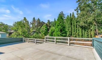 117 High St, Ashland, OR 97520