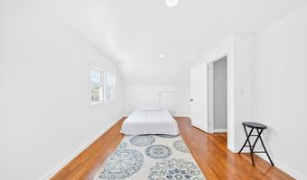 216 Hartford Ave, Bellingham, MA 02019