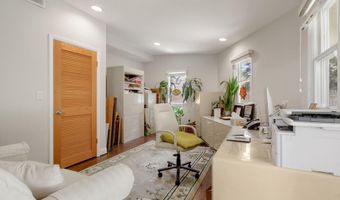 9504 WADSWORTH Dr, Bethesda, MD 20817