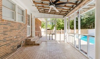 226 Edgewood Dr, Americus, GA 31709