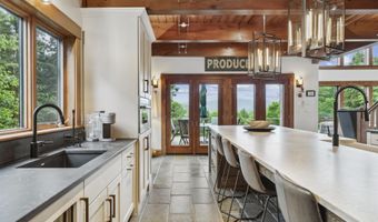 463 North Rd, Barnard, VT 05032