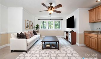 17 Bohemian Ln, Asheville, NC 28805
