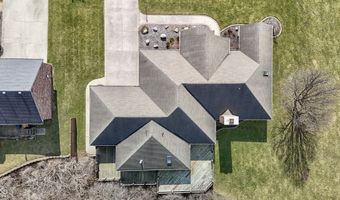 8896 Classic View Dr, Indianapolis, IN 46217