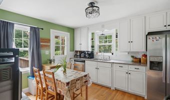 84 Lakeview Ave, Cheshire, CT 06410