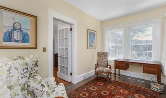 141 Coggeshall Ave, Newport, RI 02840
