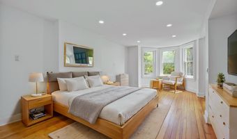 322 E CAPITOL St NE, Washington, DC 20003