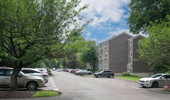 14 Newtown Rd B9, Danbury, CT 06810