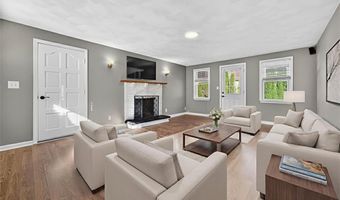 140 Promenade St, Barrington, RI 02806