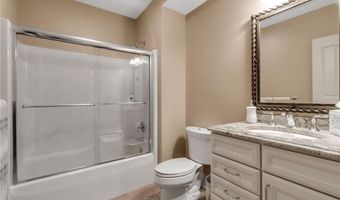 5007 Rockhaven Dr, Clarence, NY 14031