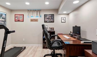 49 Elm Dr, Cranston, RI 02920