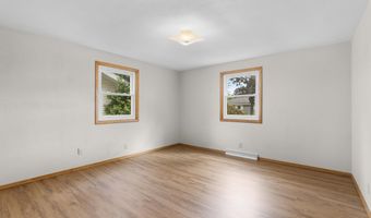1136 W ROBERTS Ave, Appleton, WI 54914