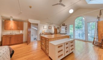 80 W Main St, Chester, CT 06412