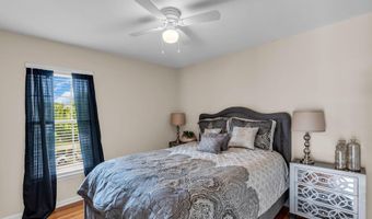 29 Tupelo Rd, Bayville, NJ 08721