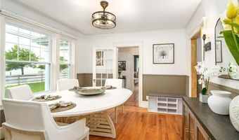 821 Post Rd, Warwick, RI 02888