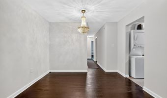 2321 ALTAMONT Pl SE 103, Washington, DC 20020