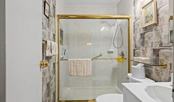 75 Harbor N, Amityville, NY 11701