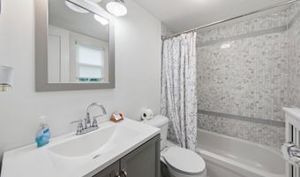 8 Rosewood Ave, Amityville, NY 11701
