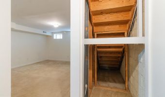 3763 KELLER Ave #111, Alexandria, VA 22302