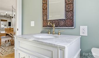 39 W Haven Dr, Arden, NC 28704