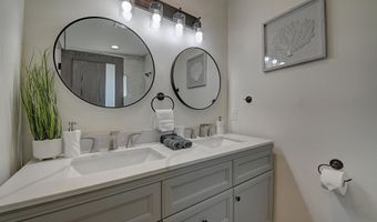 12871 W Osborne St, Arleta, CA 91331