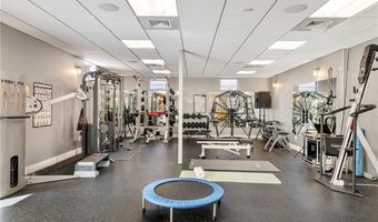 85 Nayatt Rd, Barrington, RI 02806