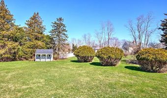 3 Pinetop Rd, Barrington, RI 02806