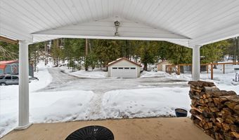 220 Old Maid Rd, Bayview, ID 83803