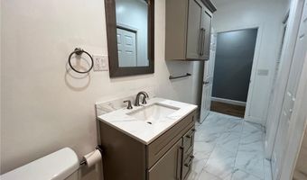 155 Main St 1, East Greenwich, RI 02818