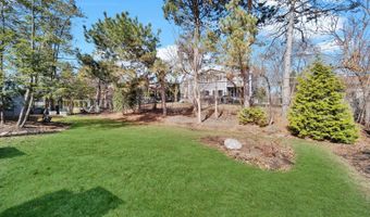 24 W Berkley Dr, Arlington Heights, IL 60004