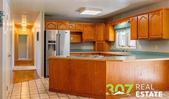 714 Meadow Ln Ave, Cody, WY 82414