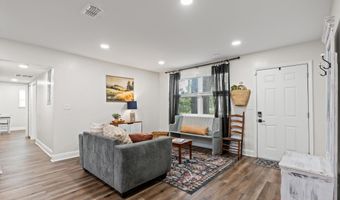 6837 TOM THUMB Dr, Jacksonville, FL 32210