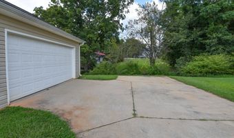 202 Northside Dr, Barnesville, GA 30204