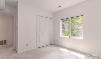 2 Oak Grove Rd, Arden, NC 28704