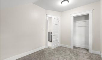 15 Spruce Ave, Cranston, RI 02910