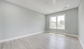 10032 SINNOTT, Bethesda, MD 20817