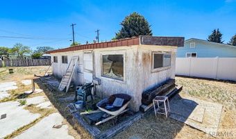 635 Thelma Ave, Arco, ID 83213