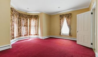 221 Franklin St, Alburtis, PA 18011