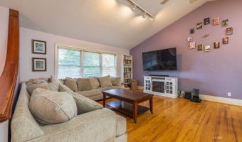 5 Joneswood Dr, Athens, OH 45701